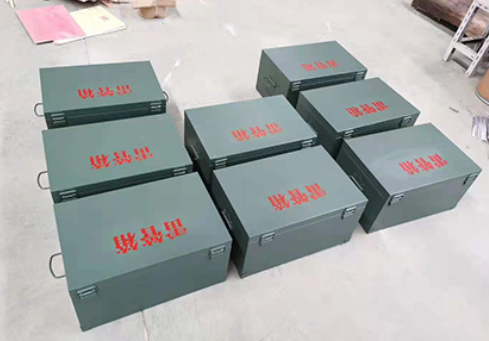 古田炸药箱和雷管箱一般是怎么存放的？